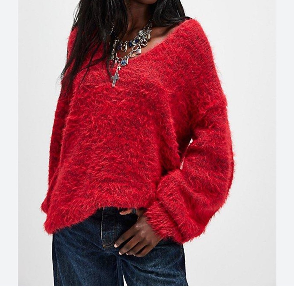 Free‎ People Sparrow Pullover Fuzzy V-neck Sweater. XS Red. Oversized. Boho.